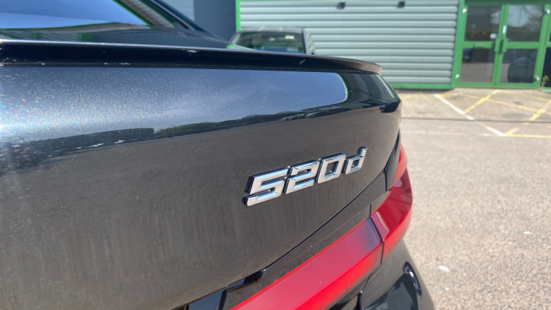 BMW 5 Series 520d xDrive MHT M Sport 4dr Step Auto Diesel Saloon